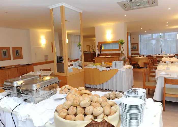 Dorisol Estrelicia Фуншал